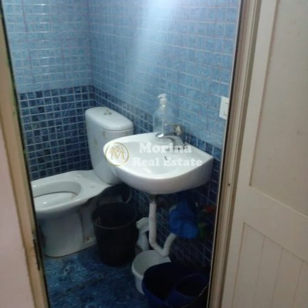 Tirane, jepet me qera ambjent biznesi Kati 2, 60 m² 550 € (Rruga e Barrikadave)