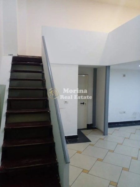 Tirane, jepet me qera ambjent biznesi Kati 2, 60 m² 550 € (Rruga e Barrikadave)