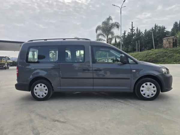 Fier, shes VW Caddy 1.6 TDI Max Klima Nafte, gri e erret manuale Klima 200.000 km 7900 €