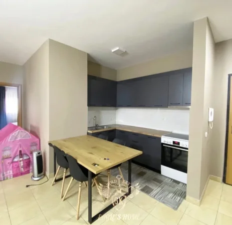 Durres, jepet me qera apartament 2+1+Ballkon Kati 10, 111 m² (600)