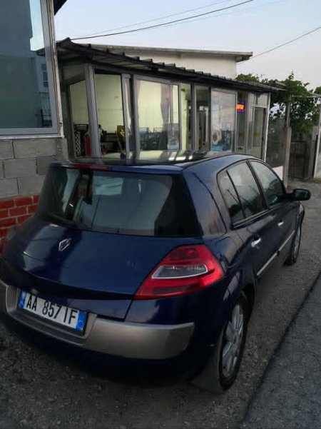 Durres, shes makine Renault Nafte, lejla manuale Kondicioner 999 €