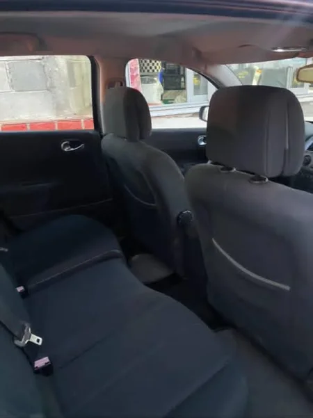 Durres, shes makine Renault Nafte, lejla manuale Kondicioner 999 €