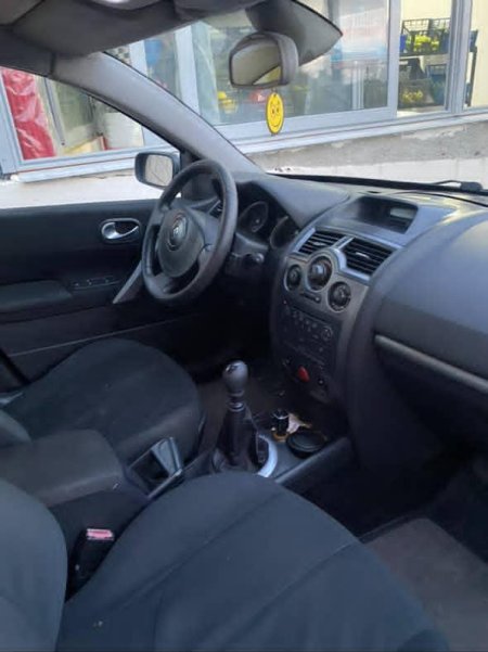 Durres, shes makine Renault Nafte, lejla manuale Kondicioner 999 €