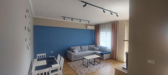 Tirane, jepet me qera apartament 1+1 Kati 4, 70 m² 600 € (Tek Kompleksi Halili)
