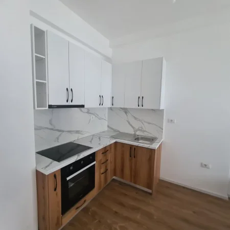 Jap 2+1 te mobiluar,(i pabanuar me pare), te Rezidenca OXA, (Rruga E Dajti, Fresk), Cmimi 380€/muaj)