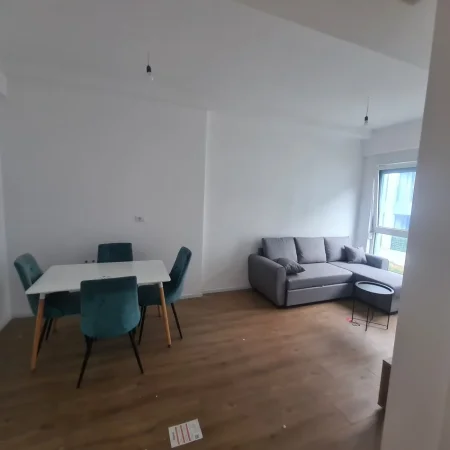 Jap 2+1 te mobiluar,(i pabanuar me pare), te Rezidenca OXA, (Rruga E Dajti, Fresk), Cmimi 380€/muaj)