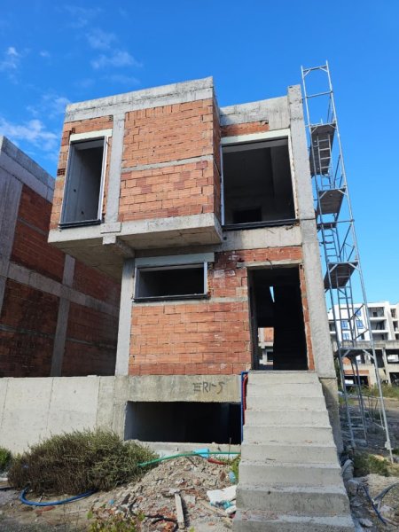 SHITET: Vile (📍Turquoise Marina- Gjiri Lalezit🌊) CMIM I CMEND (1923€/m2🔥) Nd: 262m² + Tr: 288m² | 5 Dh. Gjumi+2WC+ Verande + Oborr _Nxitoniiiiiii