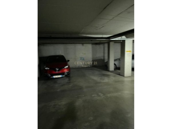 Tirane, jepet me qera apartament 1+1+Ballkon Kati 4, 72 m² 500 € (don bosco)