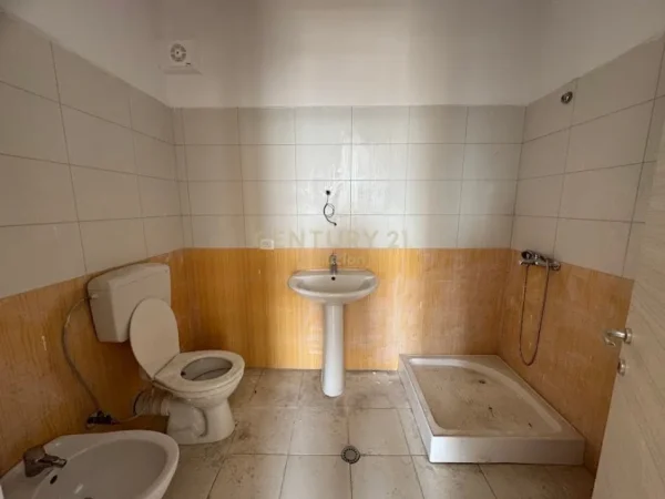 Tirane, shitet apartament 2+1 Kati 9, 110 m² 170.000 € (Rruga Sokrat Miho)