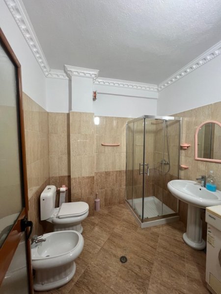 Durres, shitet apartament 1+1 Kati 7, 84 m² 110.000 € (Plazh,Durres)