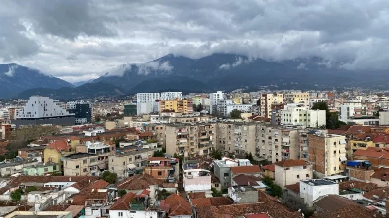 Tirane, shitet apartament 3+1 Kati 8, 116 m² 261.000 € (Vila Gold)