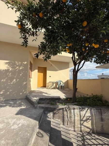 Durres, jepet me qera apartament 2+1 Kati 1, 85 m² 350 € 