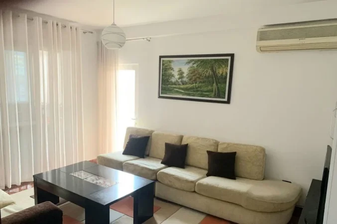 Tirane, jepet me qera apartament 1+1 Kati 5, 70 m² 500 € 