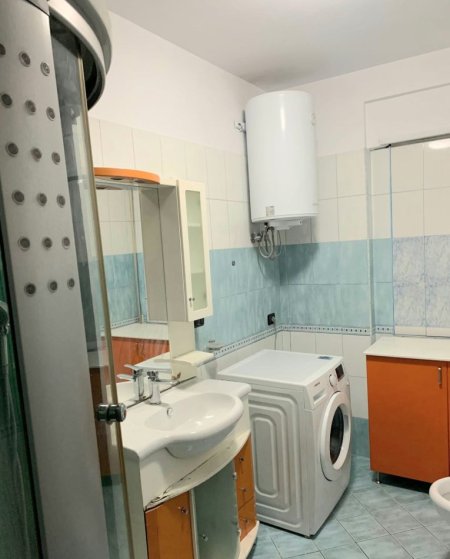 Tirane, jepet me qera apartament 1+1 Kati 5, 70 m² 500 € 