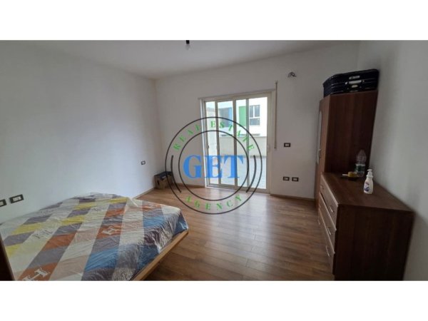 Durres, jepet me qera apartament 2+1+Ballkon Kati 6, 196 m² 500 € 