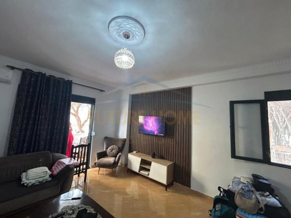 Mali Robit, shitet apartament 1+1 Kati 3, 63 m² 98.000 € 