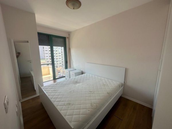 Tirane, jepet me qera apartament 1+1 Kati 6, 50 m² 500 € (Pazari i ri)