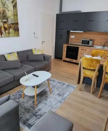 Tirane, jepet me qera apartament 2+1 Kati 3, 80 m² 700 € 