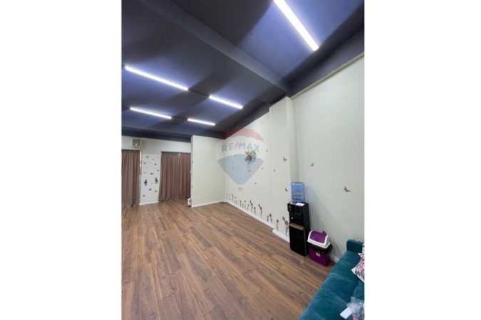 Tirane, shitet dyqan Kati 0, 70 m² 139.400 € (Qyteti Studenti, Tiranë(ID: 530571006-11)