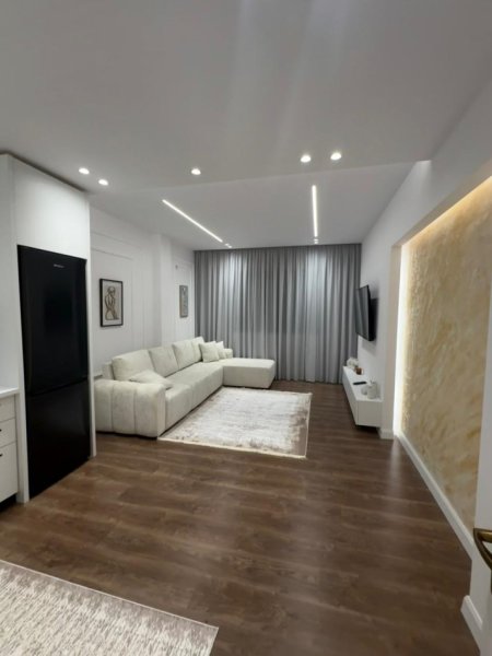 Tirane, jepet me qera apartament 1+1+Ballkon Kati 6, 66 m² 500 € (Nela 6)