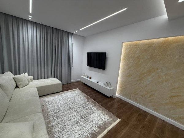 Tirane, jepet me qera apartament 1+1+Ballkon Kati 6, 66 m² 500 € (Nela 6)