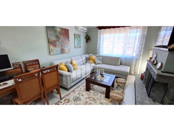 Tirane, jepet me qera apartament 1+1+Ballkon Kati 2, 55 m² 350 € (NE FSHATIN MULLET)