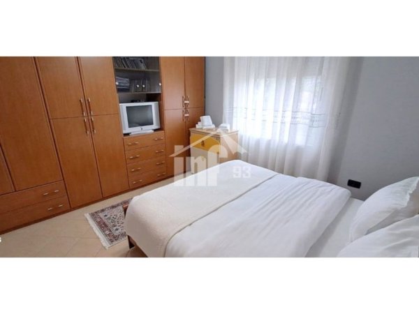 Tirane, jepet me qera apartament 1+1+Ballkon Kati 2, 55 m² 350 € (NE FSHATIN MULLET)