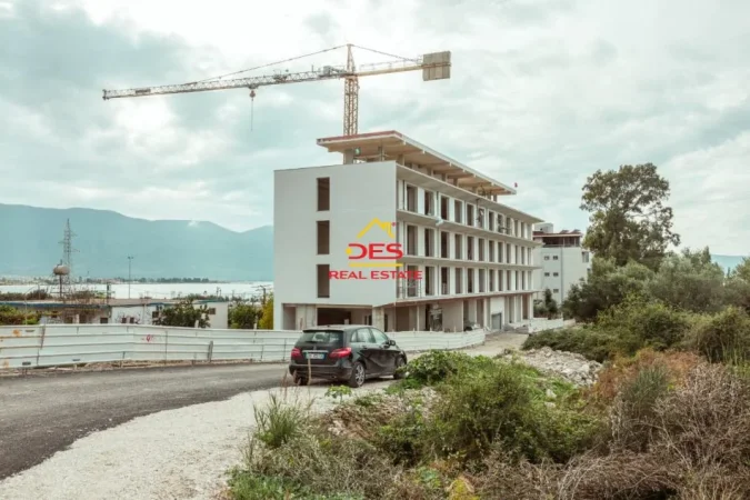 Radhime - Orikum, shitet apartament 1+1+Ballkon Kati 2, 56 m² (Radhimë)