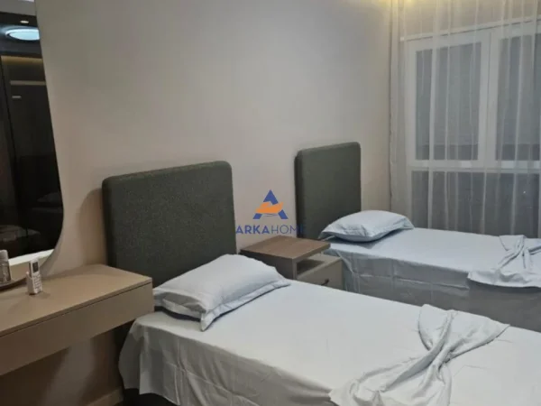 Tirane, jepet me qera apartament 2+1+Ballkon Kati 6, 91 m² 700 € 