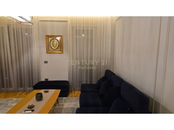 Tirane, jepet me qera apartament 2+1 Kati 2, 140 m² 2.000 € (JOY RESIDENCES TEG)