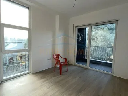 Tirane, shitet apartament 2+1 Kati 1, 105 m² 191.000 € 