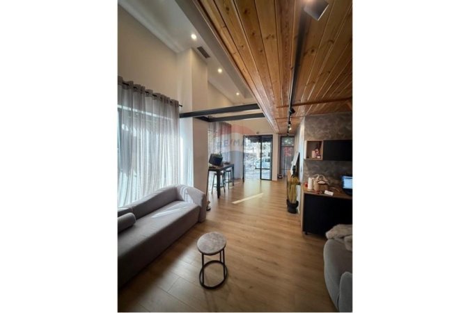 Tirane, shitet apartament duplex Dublex , 550 m² 879.840 € (Ali Demi)