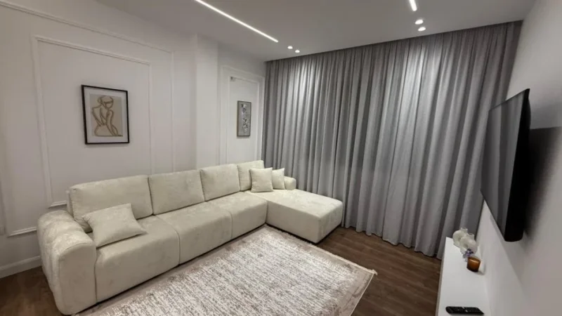 Tirane, jepet me qera apartament 1+1+Ballkon Kati 4, 65 m² 500 € (Astir)