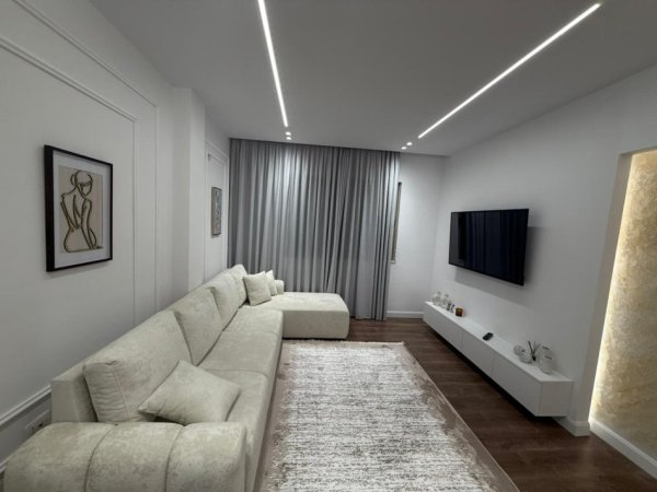 Tirane, jepet me qera apartament 1+1+Aneks+Ballkon Kati 6, 69 m² 