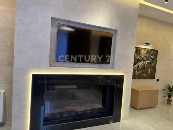 Tirane, jepet me qera apartament 3+1 Kati 2, 250 m² 3.000 € (Rezidencen Secret Garden)