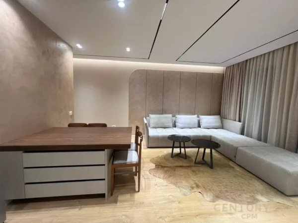 Tirane, jepet me qera apartament 2+1 Kati 6, 90 m² 1.650 € (Rr. Kavajes)