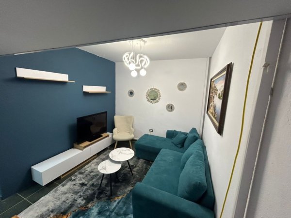 Tirane, jepet me qera apartament 2+1 Dublex Kati 1, 70 m² 350 € (Misto Mame)