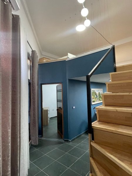 Tirane, jepet me qera apartament 2+1 Dublex Kati 1, 70 m² 350 € (Misto Mame)