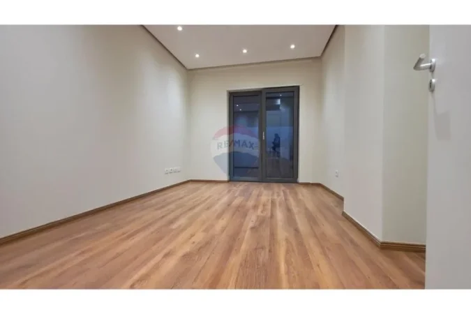 Tirane, shitet zyre , 145 m² 410.000 € (Sheshi Karl Topia, Tiranë(ID: 530221066-252)