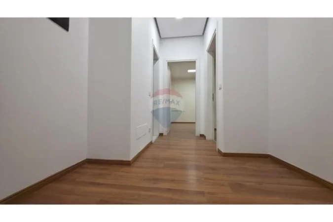 Tirane, shitet zyre , 145 m² 410.000 € (Sheshi Karl Topia, Tiranë(ID: 530221066-252)