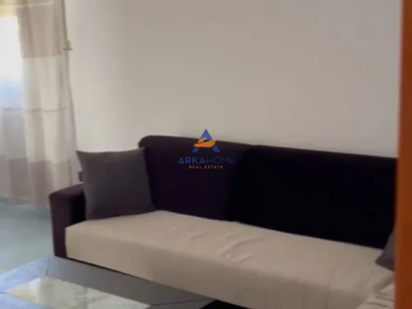 jepet me qera apartament 3+1+Ballkon Kati 5, 135 m² 750 €