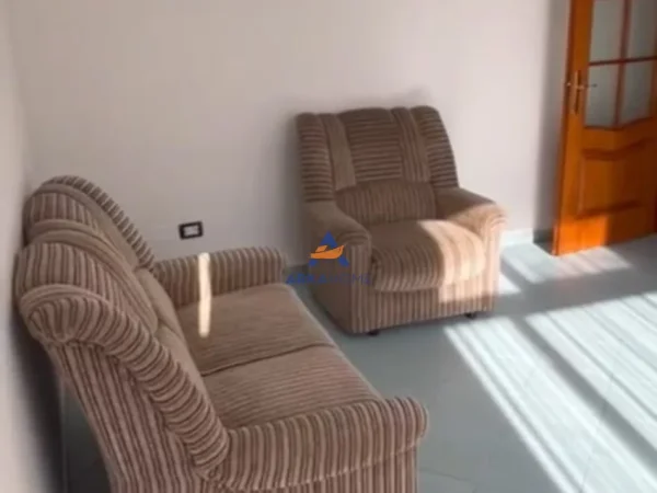 jepet me qera apartament 3+1+Ballkon Kati 5, 135 m² 750 €