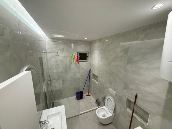 Tirane, jepet me qera apartament 1+1 Kati 4, 76 m² 550 € (Astir)