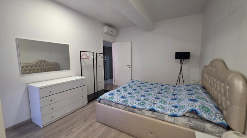 Tirane, jepet me qera apartament 1+1+Ballkon Kati 4, 67 m² 600 € (Myslym Shyri)