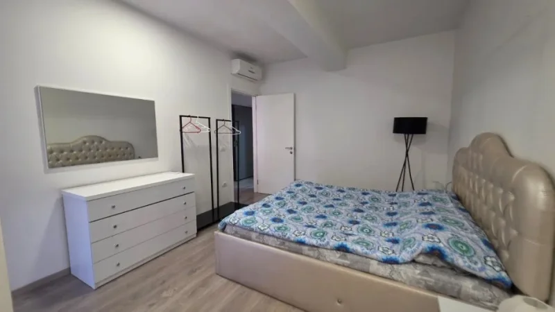 Tirane, jepet me qera apartament 1+1+Ballkon Kati 4, 67 m² 600 € (Myslym Shyri)