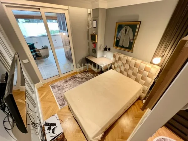 Tirane, shitet apartament+verande | Penthouse 1+1+Aneks+Ballkon Kati 2, 165 m² 369.000 € (Neom128299)