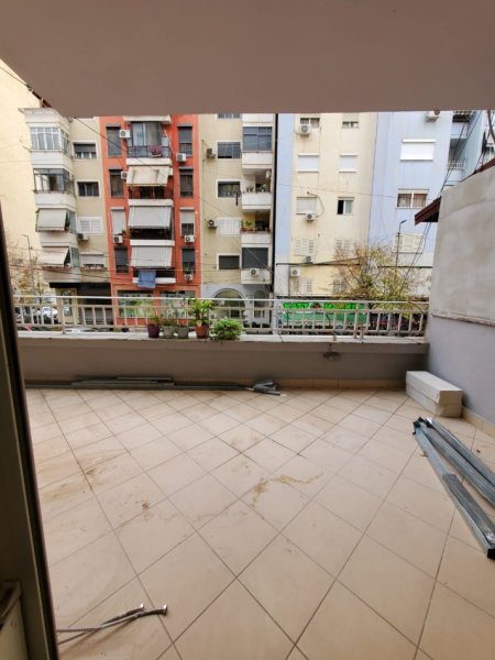 Tirane, shitet apartament 1+1+Ballkon Kati 2, 79 m² 190.000 € (Skender Luarasi)