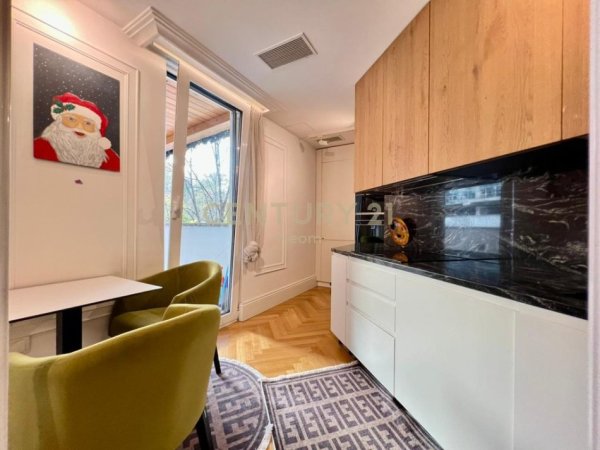 Tirane, shitet apartament+verande | Penthouse 1+1+Aneks+Ballkon Kati 2, 165 m² 369.000 € (Neom128299)