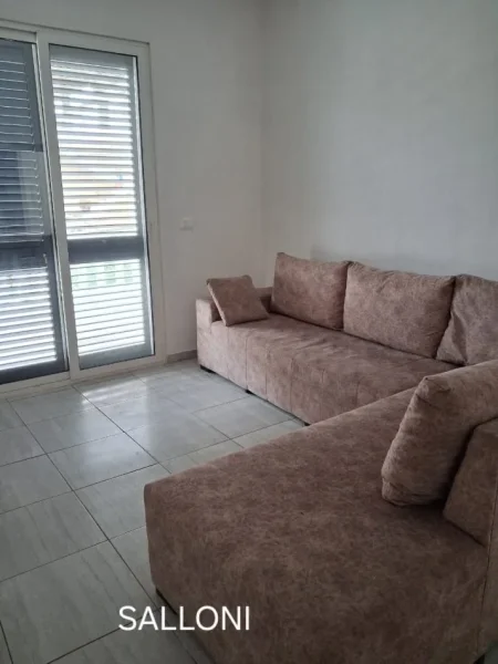 Tirane, jepet me qera apartament 2+1 Kati 2, 460 € 