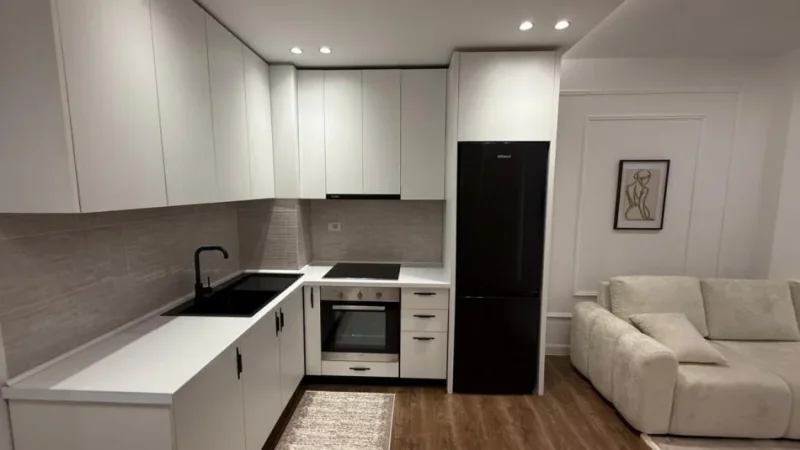 jepet me qera 1+1 Kati 6, 66 m² 500 € (Pasticeri Nela 6, Yzberisht)